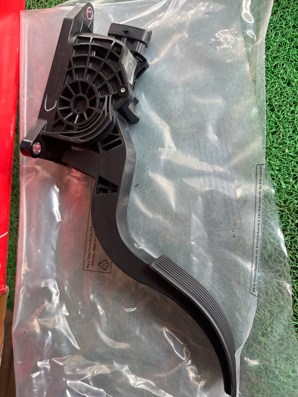 Mahindra Accelerator Pedal Assy | Bolero Pickup, XUV500, Scorpio | 0317AAB00171N